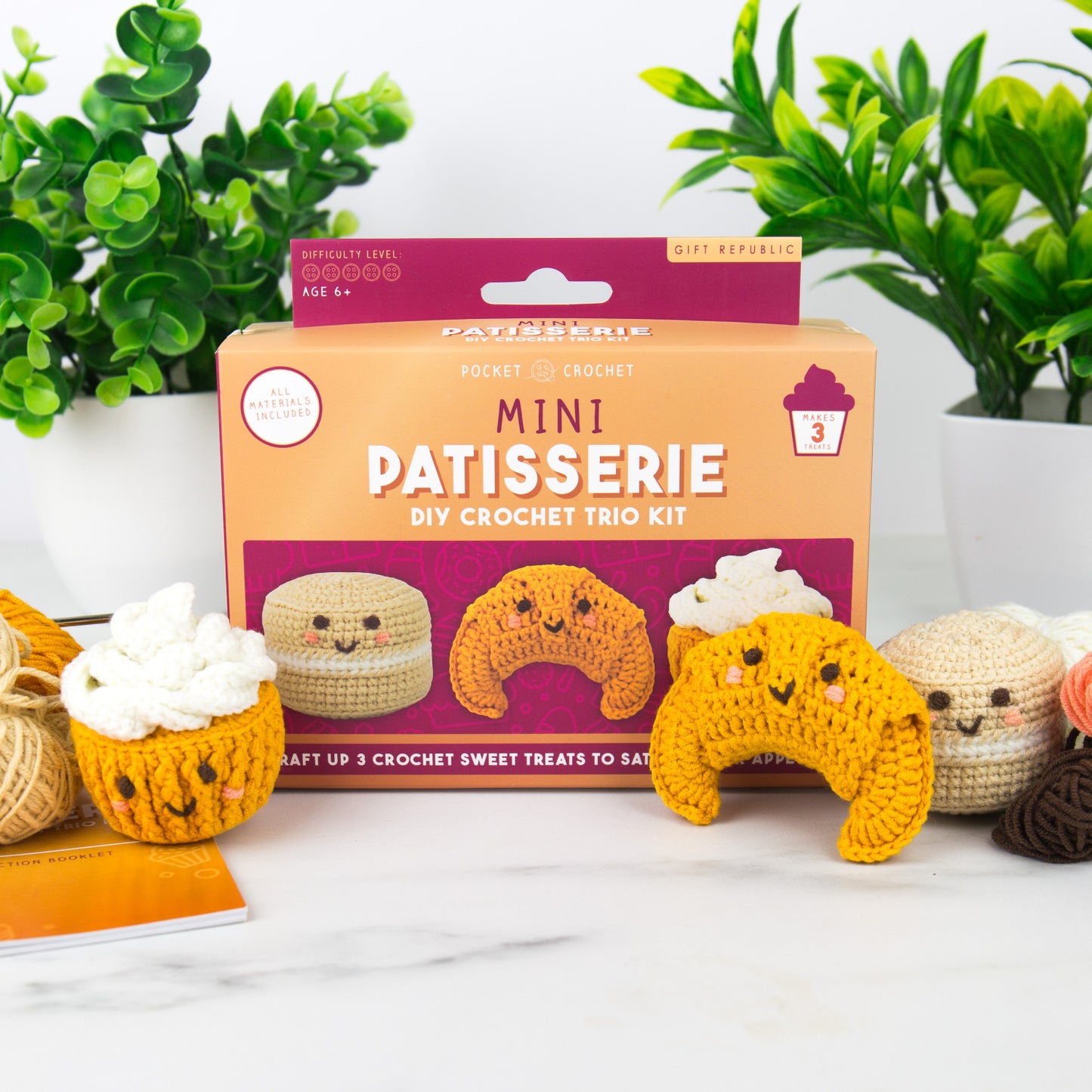 Gift Republic - Pocket Crochet Crafts: Mini Patisserie