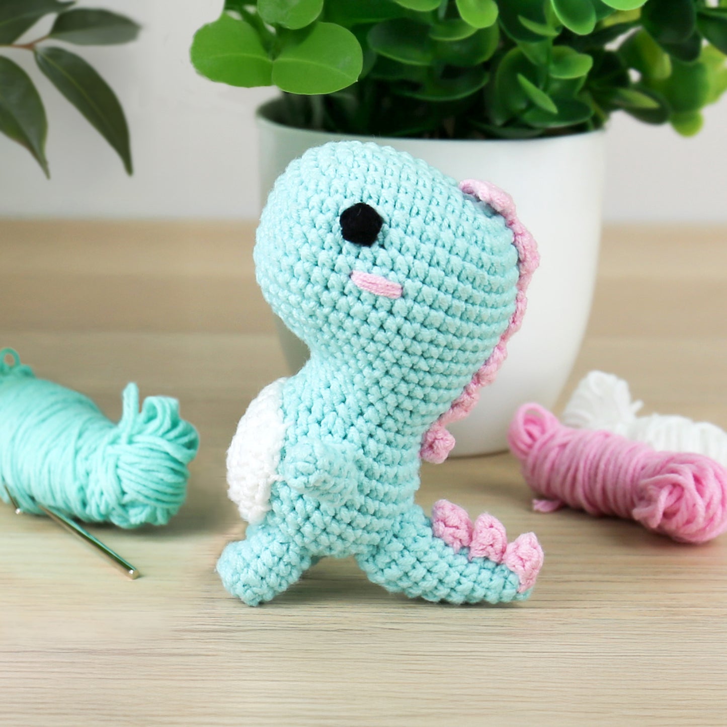 Gift Republic - Dino DIY Crochet Kit