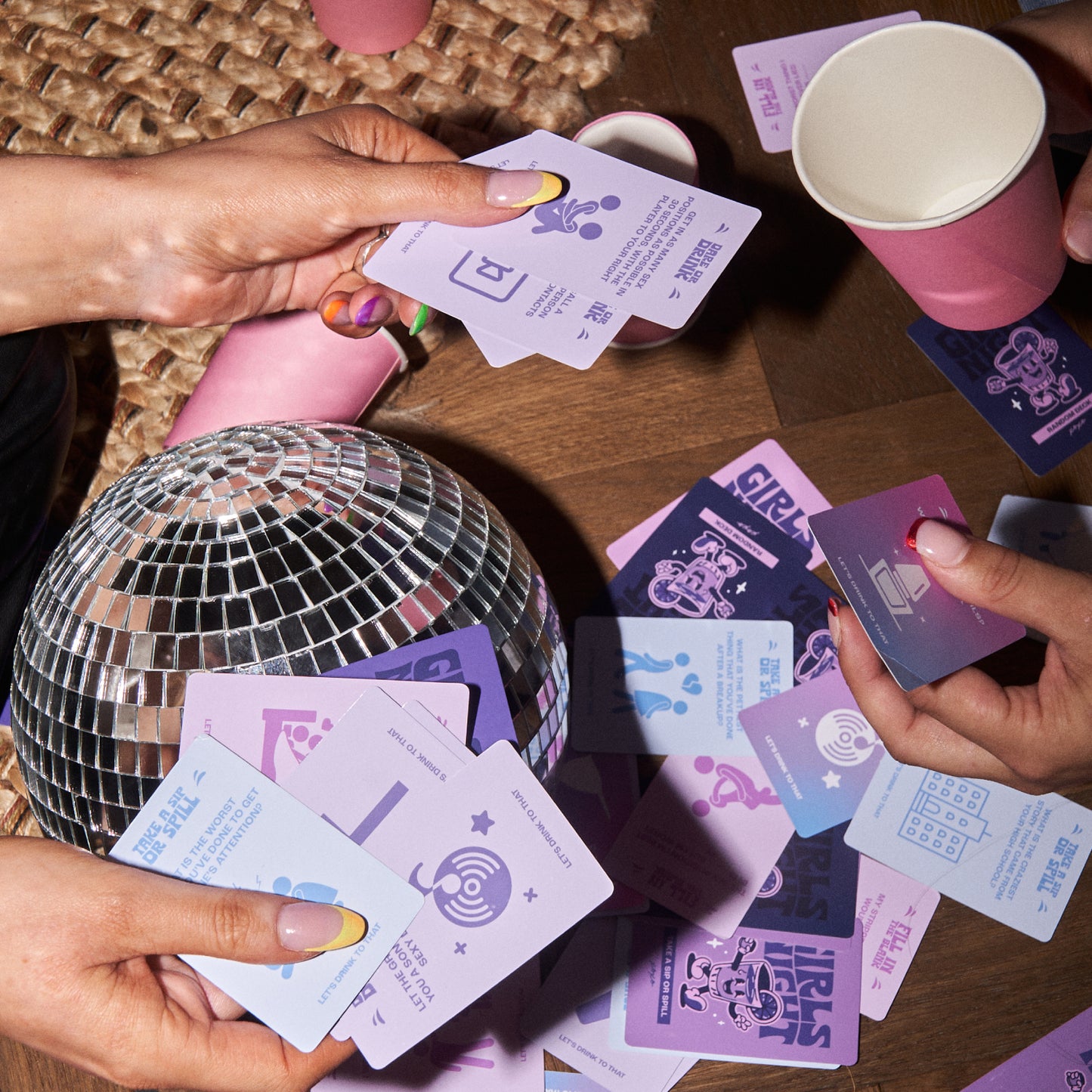 Let's Replay - Girls Night In (100 cards)